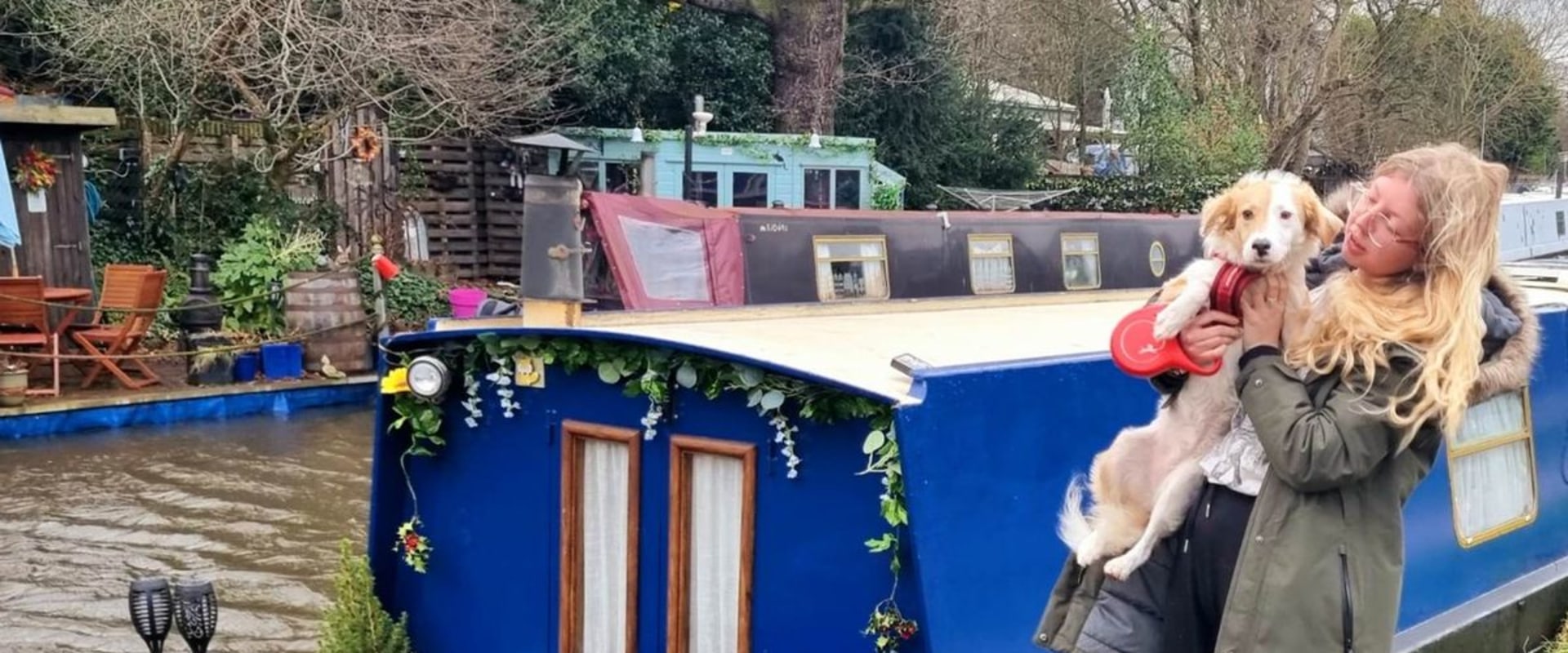 What is the average price of a narrowboat in the uk?